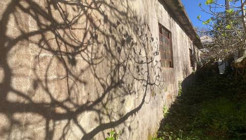 Armazém para Conversão em Moradia T2 – Vilar de Mouros