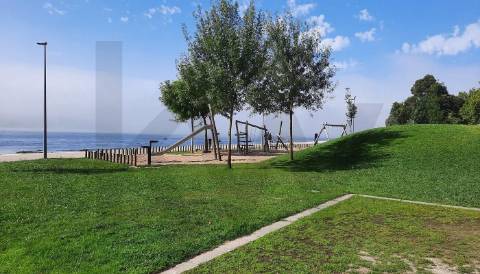 Terreno Urbano para Moradia T4 de Luxo - Vistas de Rio e Mar – Fluvial, Lordelo do Ouro, Porto