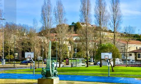 Terreno Urbano para Moradia T4 de Luxo - Vistas de Rio e Mar – Fluvial, Lordelo do Ouro, Porto