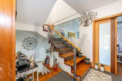 Moradia T3 com jardim e garagem, Jovim, Gondomar