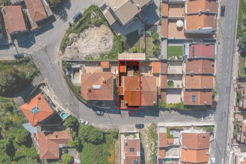 Moradia T3 com jardim e garagem, Jovim, Gondomar