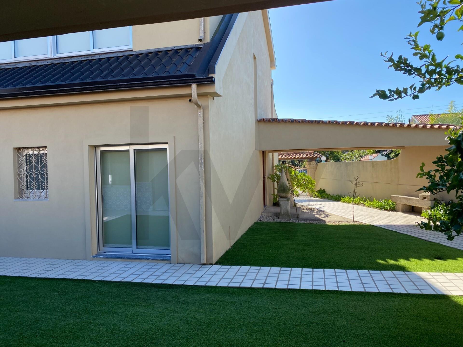 Moradia T3 com garagem e jardim - Vila do Conde