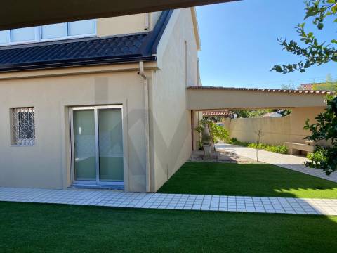 Moradia T3 com garagem e jardim - Vila do Conde