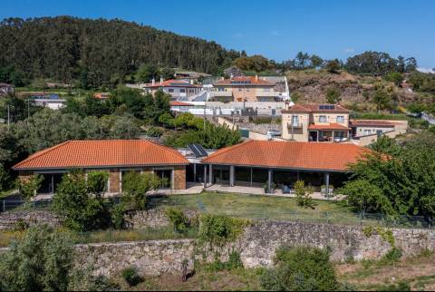Moradia T4 térrea de construção recente com terreno em Serreleis, Viana do Castelo