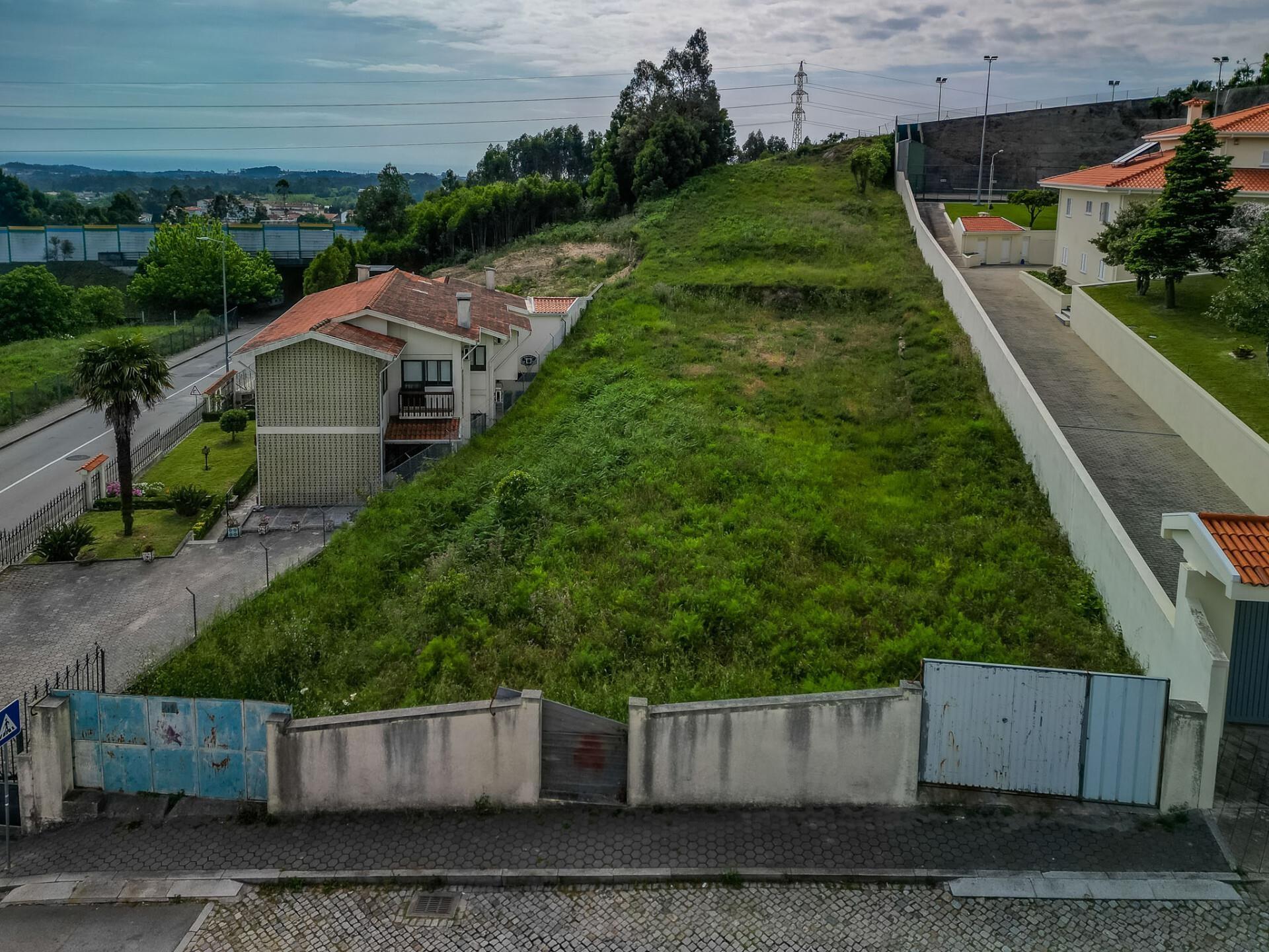 TERRENO - 2.005 m2 - Rua Belos Ares - Carvalhos - V.N.Gaia