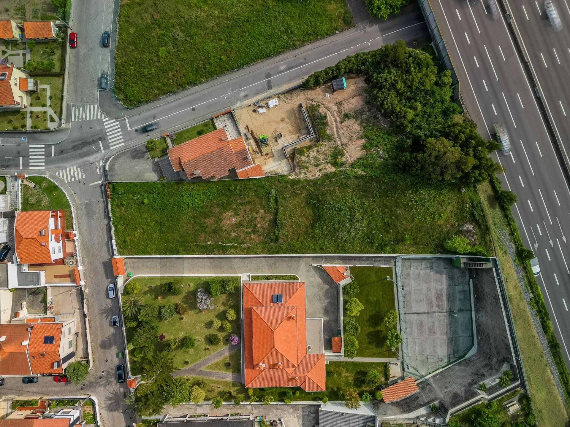 TERRENO - 2.005 m2 - Rua Belos Ares - Carvalhos - V.N.Gaia