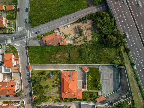 TERRENO - 2.005 m2 - Rua Belos Ares - Carvalhos - V.N.Gaia