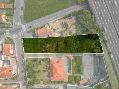 TERRENO - 2.005 m2 - Rua Belos Ares - Carvalhos - V.N.Gaia