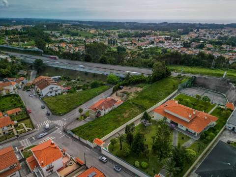 TERRENO - 2.005 m2 - Rua Belos Ares - Carvalhos - V.N.Gaia