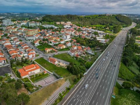 TERRENO - 2.005 m2 - Rua Belos Ares - Carvalhos - V.N.Gaia
