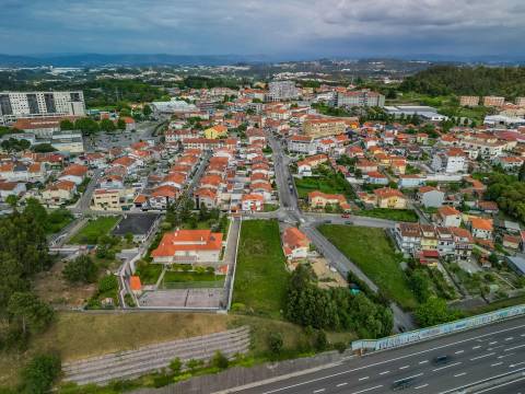 TERRENO - 2.005 m2 - Rua Belos Ares - Carvalhos - V.N.Gaia