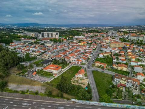 TERRENO - 2.005 m2 - Rua Belos Ares - Carvalhos - V.N.Gaia