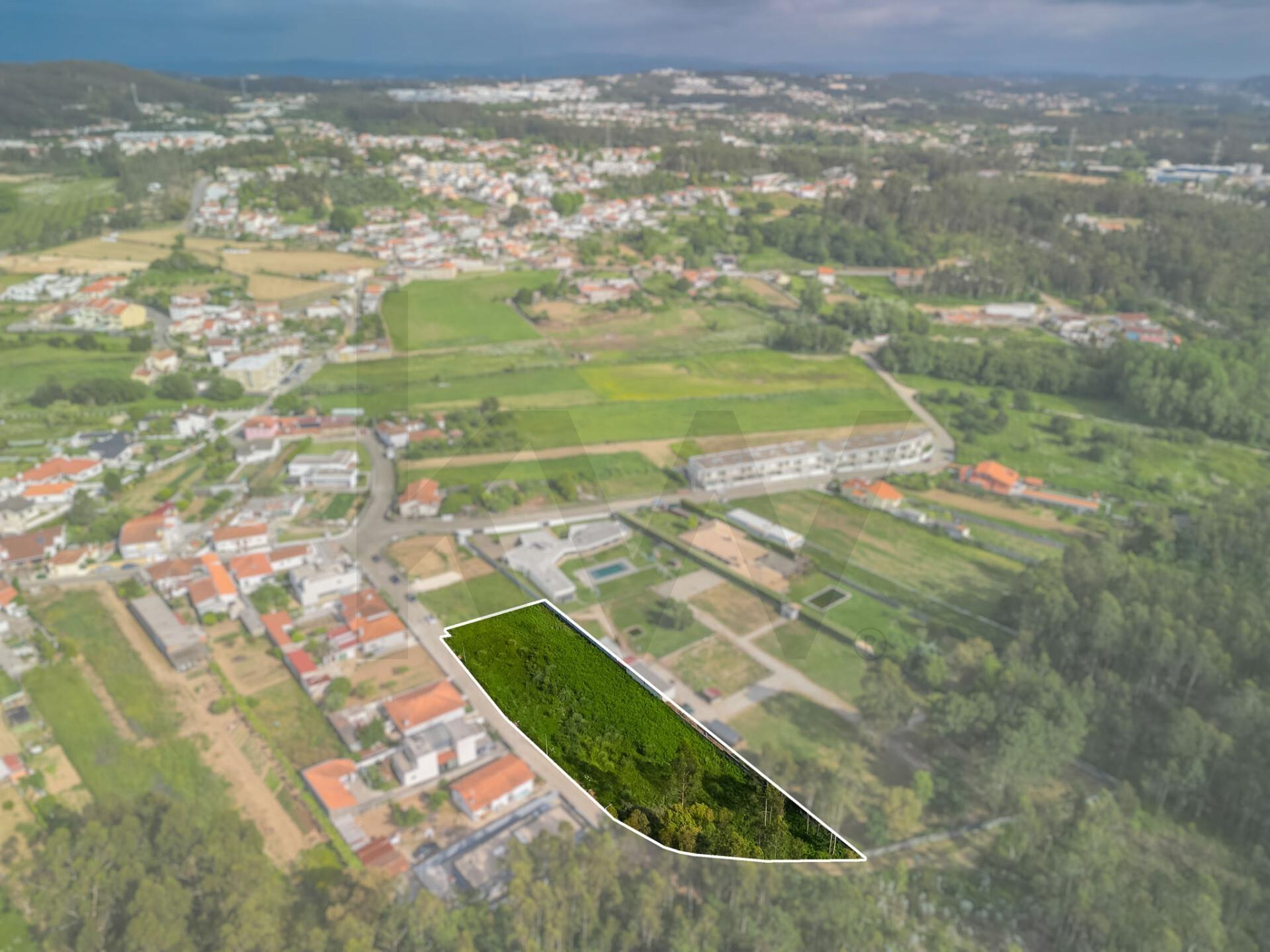 TERRENO – R. Lavoura - Perosinho – Gaia – 2.810 m2