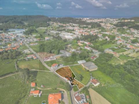 TERRENO  - 2.742 m2 Rua Pousada - Perosinho - V.N.Gaia
