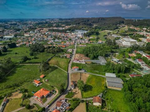 TERRENO  - 2.742 m2 Rua Pousada - Perosinho - V.N.Gaia