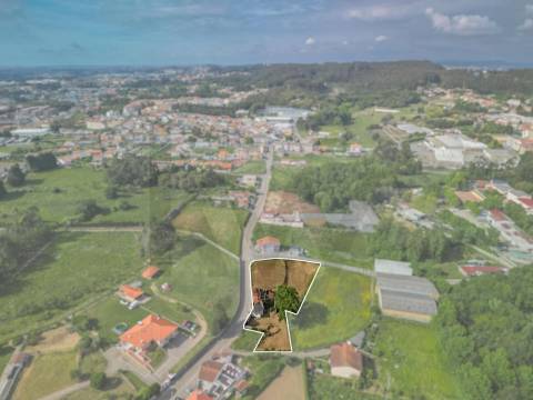 TERRENO  - 2.742 m2 Rua Pousada - Perosinho - V.N.Gaia