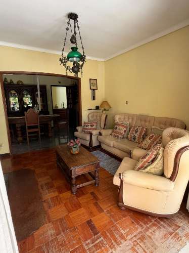 Moradia T5 exclusiva, onde conforto, espaço e qualidade de vida se encontram na perfeição.