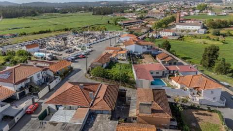 Moradia para Recuperar em Outeiro do Sino - Fradelos - Vila Nova de Famalicão