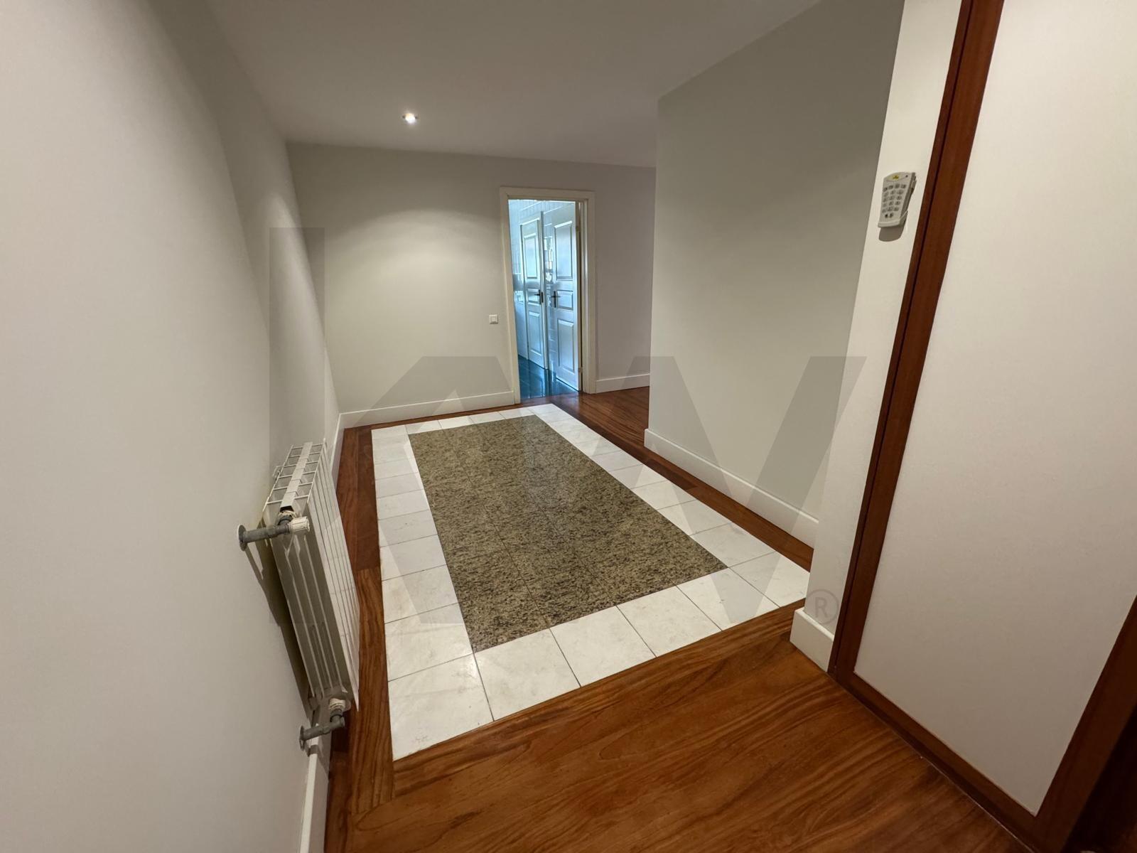 T4 no Paço da Boa Nova: Vista Mar e Sala de 89 m²