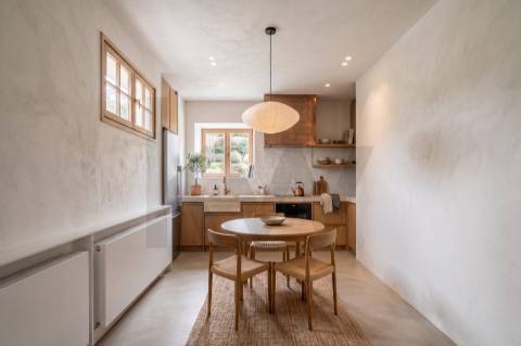 Moradia T3+1 em Pedra para Reabilitação | Riba de Âncora – Caminha