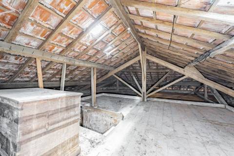Moradia T3+1 em Pedra para Reabilitação | Riba de Âncora – Caminha