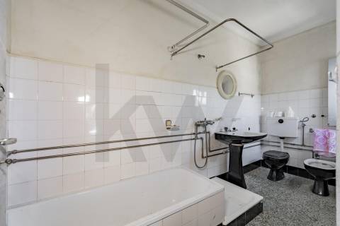 Moradia T3+1 em Pedra para Reabilitação | Riba de Âncora – Caminha