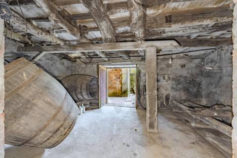 Moradia T3+1 em Pedra para Reabilitação | Riba de Âncora – Caminha
