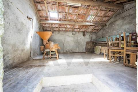 Moradia T3+1 em Pedra para Reabilitação | Riba de Âncora – Caminha