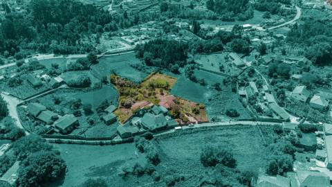 Moradia T3+1 em Pedra para Reabilitação | Riba de Âncora – Caminha