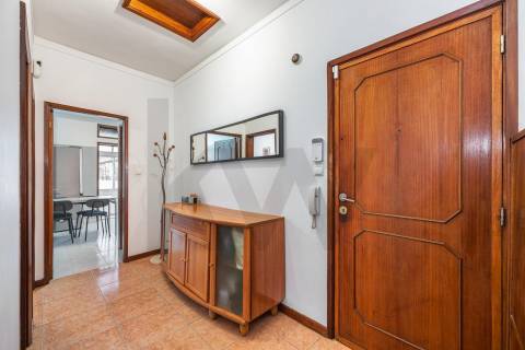 Andar Moradia T2 Renovado com Garagem - Rio Tinto, Gondomar