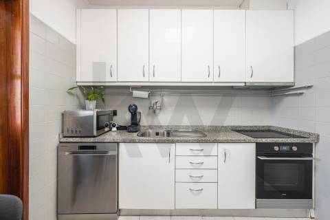 Andar Moradia T2 Renovado com Garagem - Rio Tinto, Gondomar