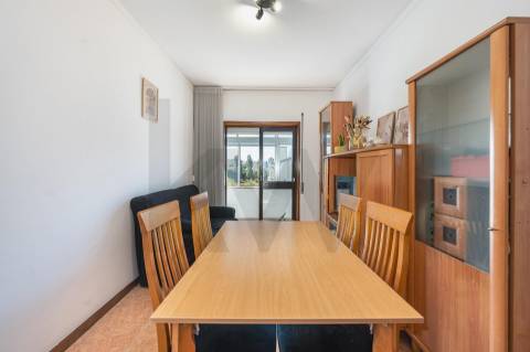 Andar Moradia T2 Renovado com Garagem - Rio Tinto, Gondomar