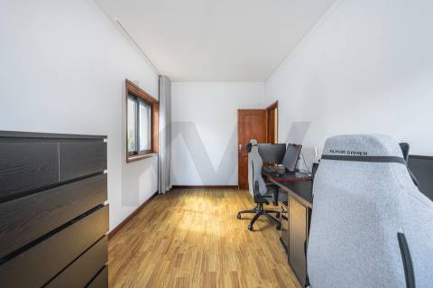 Andar Moradia T2 Renovado com Garagem - Rio Tinto, Gondomar