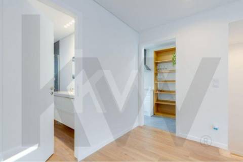 Apartamento  T4, duplex ,totalmente remodelado perto da Boavista.