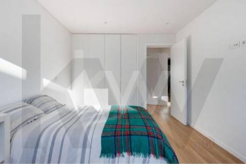 Apartamento  T4, duplex ,totalmente remodelado perto da Boavista.