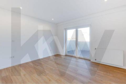 Apartamento  T4, duplex ,totalmente remodelado perto da Boavista.