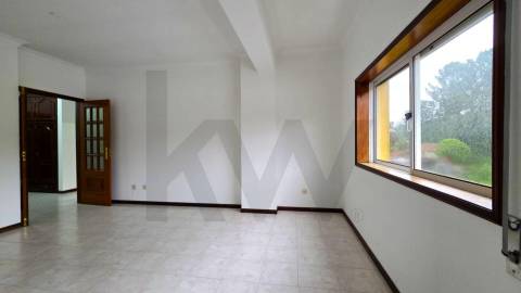 Apartamento T2 com Garagem e Elevador, CABEÇA SANTA, PENAFIEL