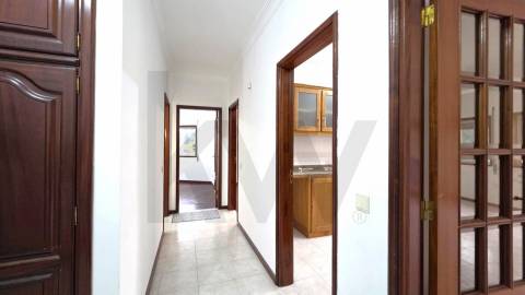 Apartamento T2 com Garagem e Elevador, CABEÇA SANTA, PENAFIEL