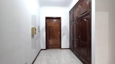 Apartamento T2 com Garagem e Elevador, CABEÇA SANTA, PENAFIEL