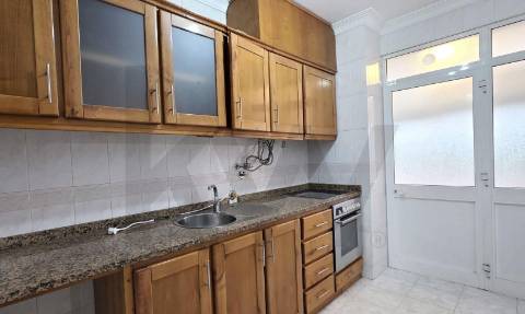 Apartamento T2 com Garagem e Elevador, CABEÇA SANTA, PENAFIEL