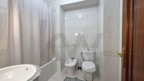 Apartamento T2 com Garagem e Elevador, CABEÇA SANTA, PENAFIEL