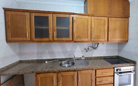 Apartamento T2 com Garagem e Elevador, CABEÇA SANTA, PENAFIEL