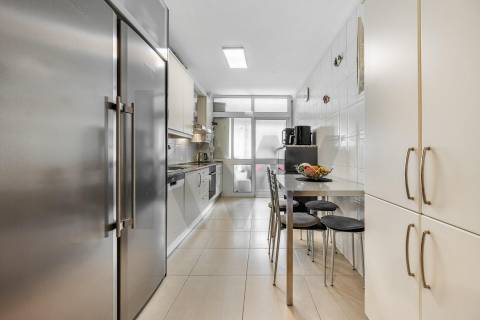 Apartamento T3 tranquilo e central - Varandas, Elevador e Garagem - Santa Marinha,  Gaia