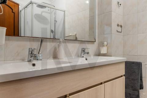 Apartamento T3 tranquilo e central - Varandas, Elevador e Garagem - Santa Marinha,  Gaia