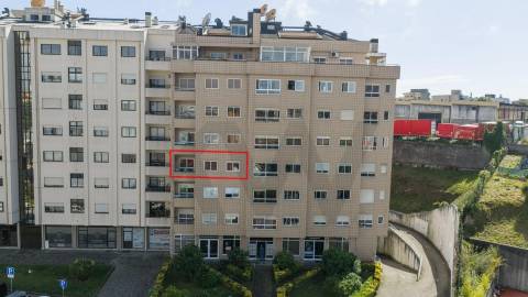 Apartamento T3 tranquilo e central - Varandas, Elevador e Garagem - Santa Marinha,  Gaia