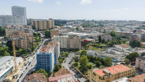 Apartamento T3 tranquilo e central - Varandas, Elevador e Garagem - Santa Marinha,  Gaia