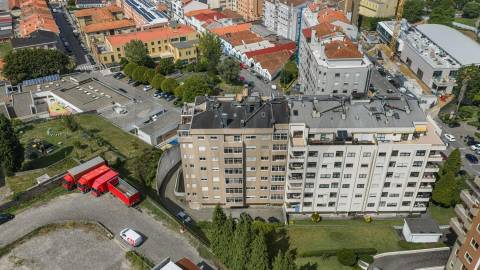 Apartamento T3 tranquilo e central - Varandas, Elevador e Garagem - Santa Marinha,  Gaia