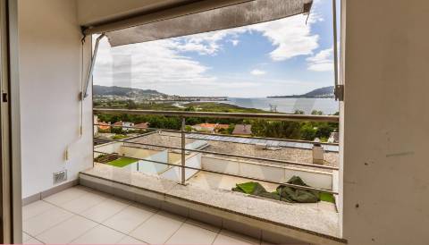 Apartamento T2 com Vista Rio Minho & Escritório - Alto da Veiga, Seixas