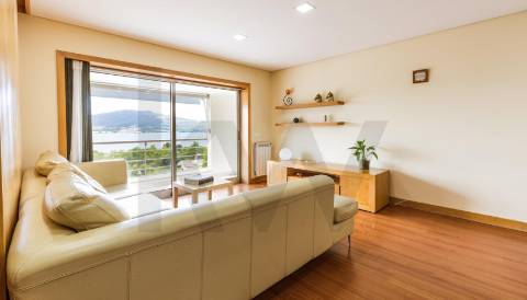 Apartamento T2 com Vista Rio Minho & Escritório - Alto da Veiga, Seixas