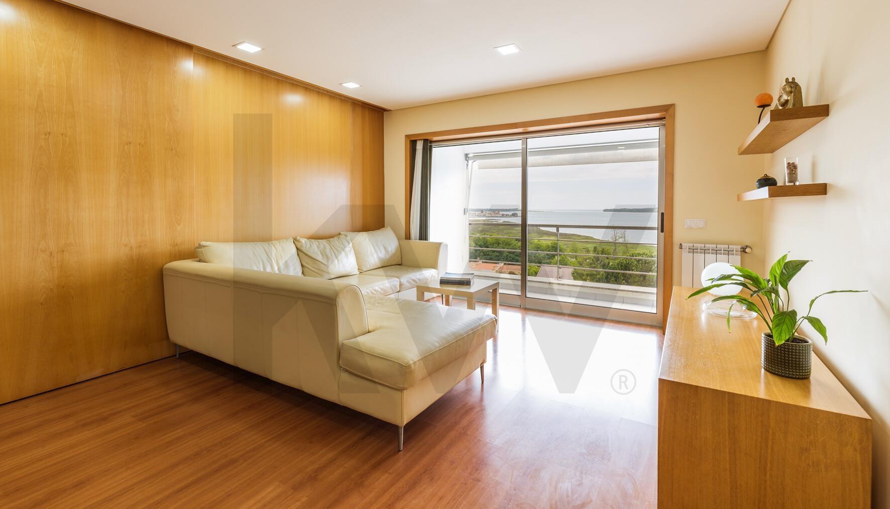 Apartamento T2 com Vista Rio Minho & Escritório - Alto da Veiga, Seixas